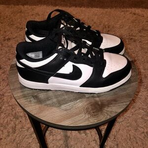 Kids Nike Dunk Pandas Size 3Y